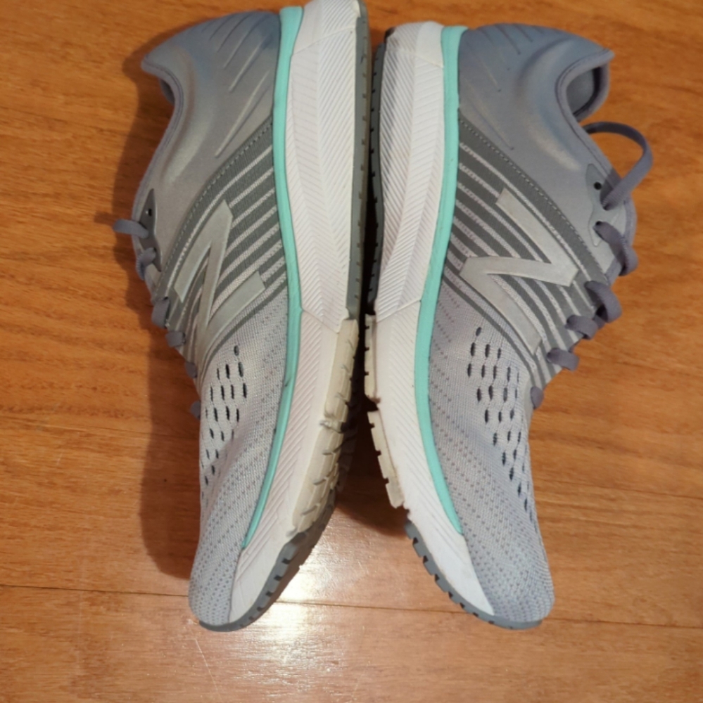 Women's New Balance shoes